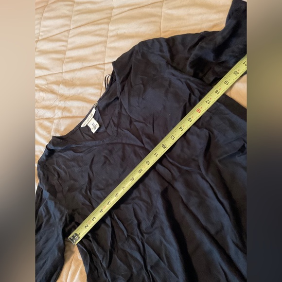 DONATED H&M Black Top - Picture 5 of 5